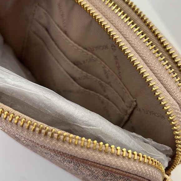 NWOT Michael Kors, double zip wristlet - Picture 5 of 9